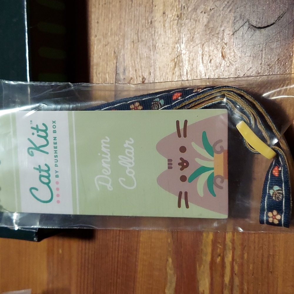 Pusheen pet collar